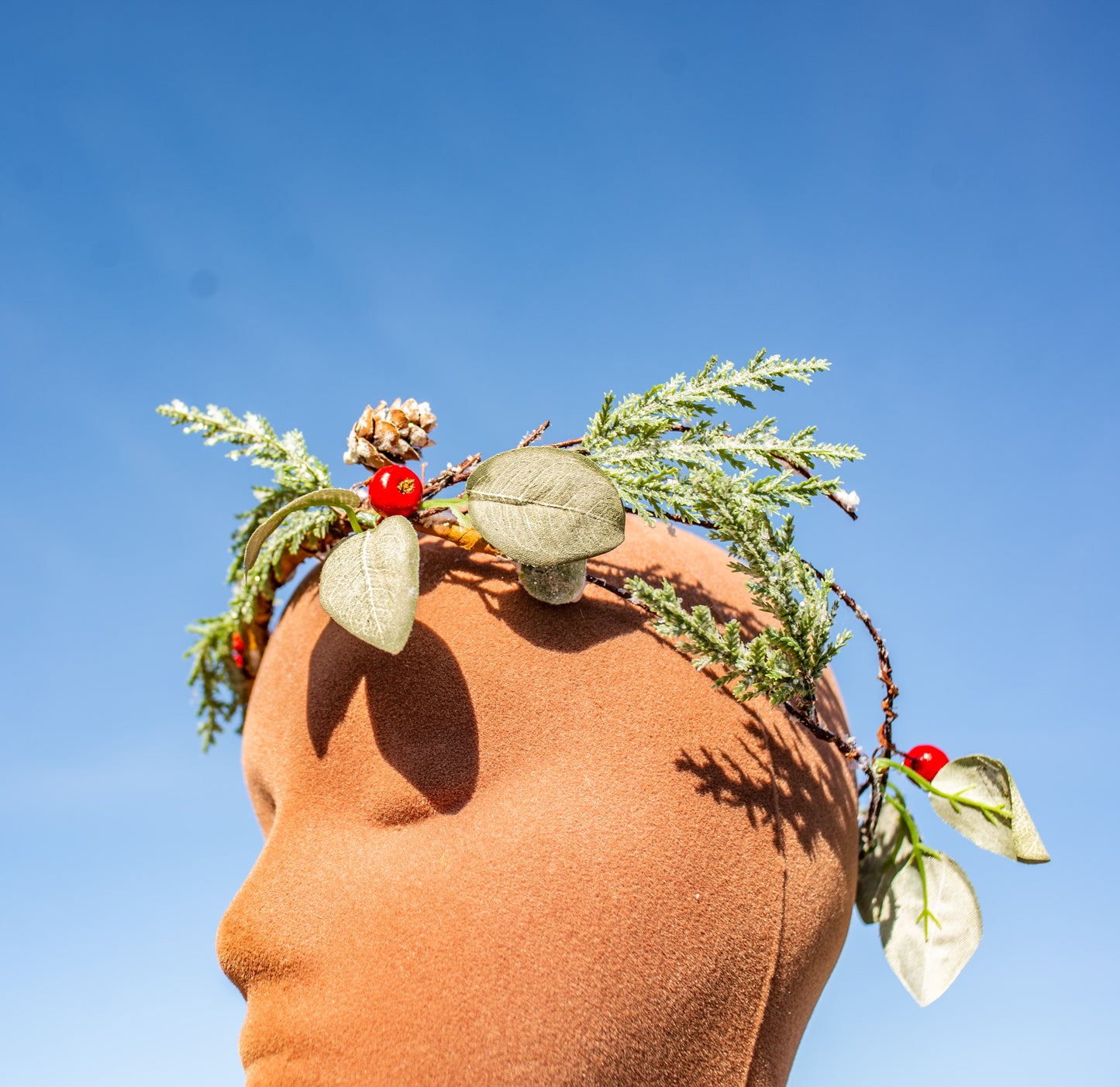 winter frosty pine holly crown