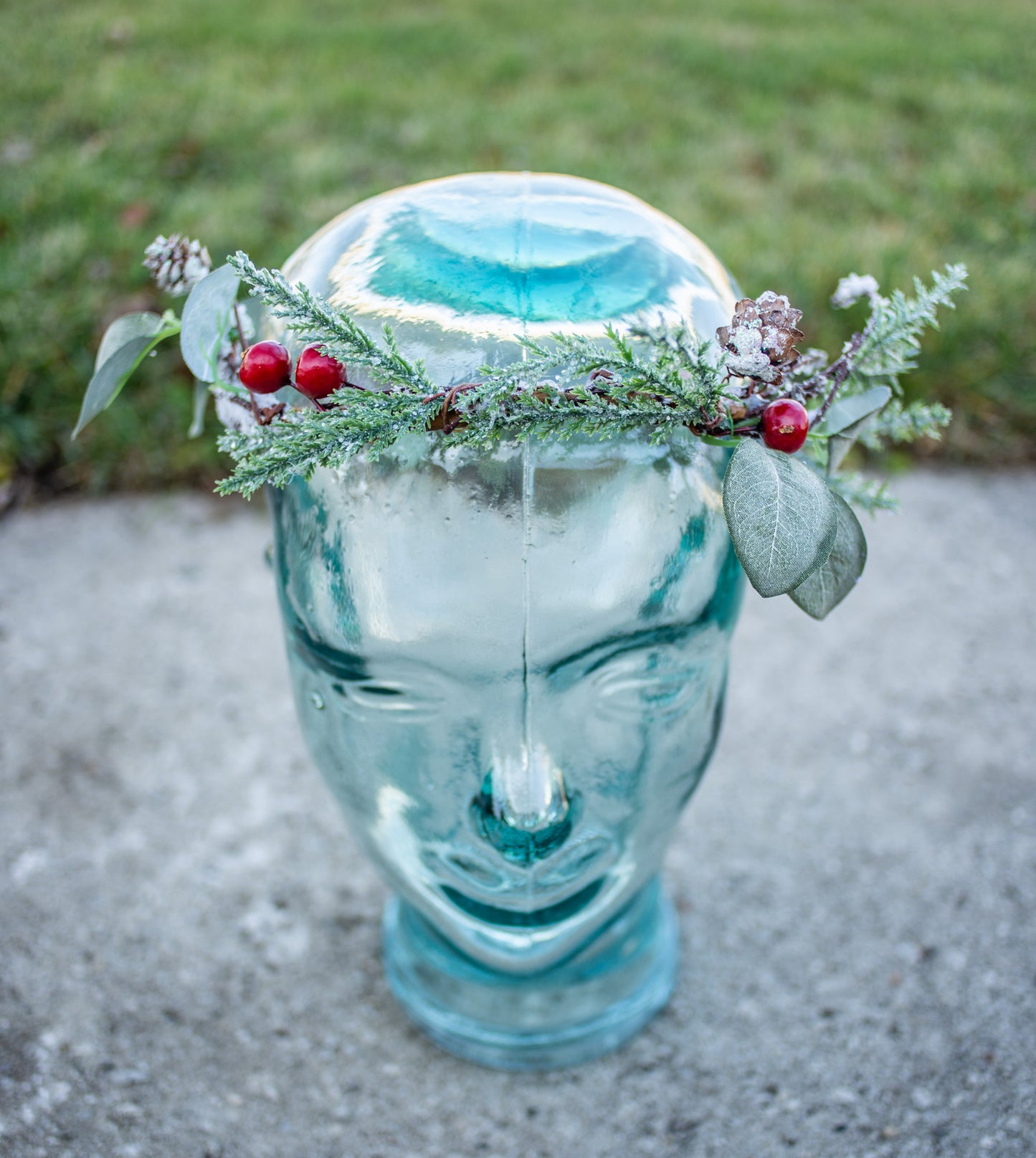 winter frosty pine holly crown