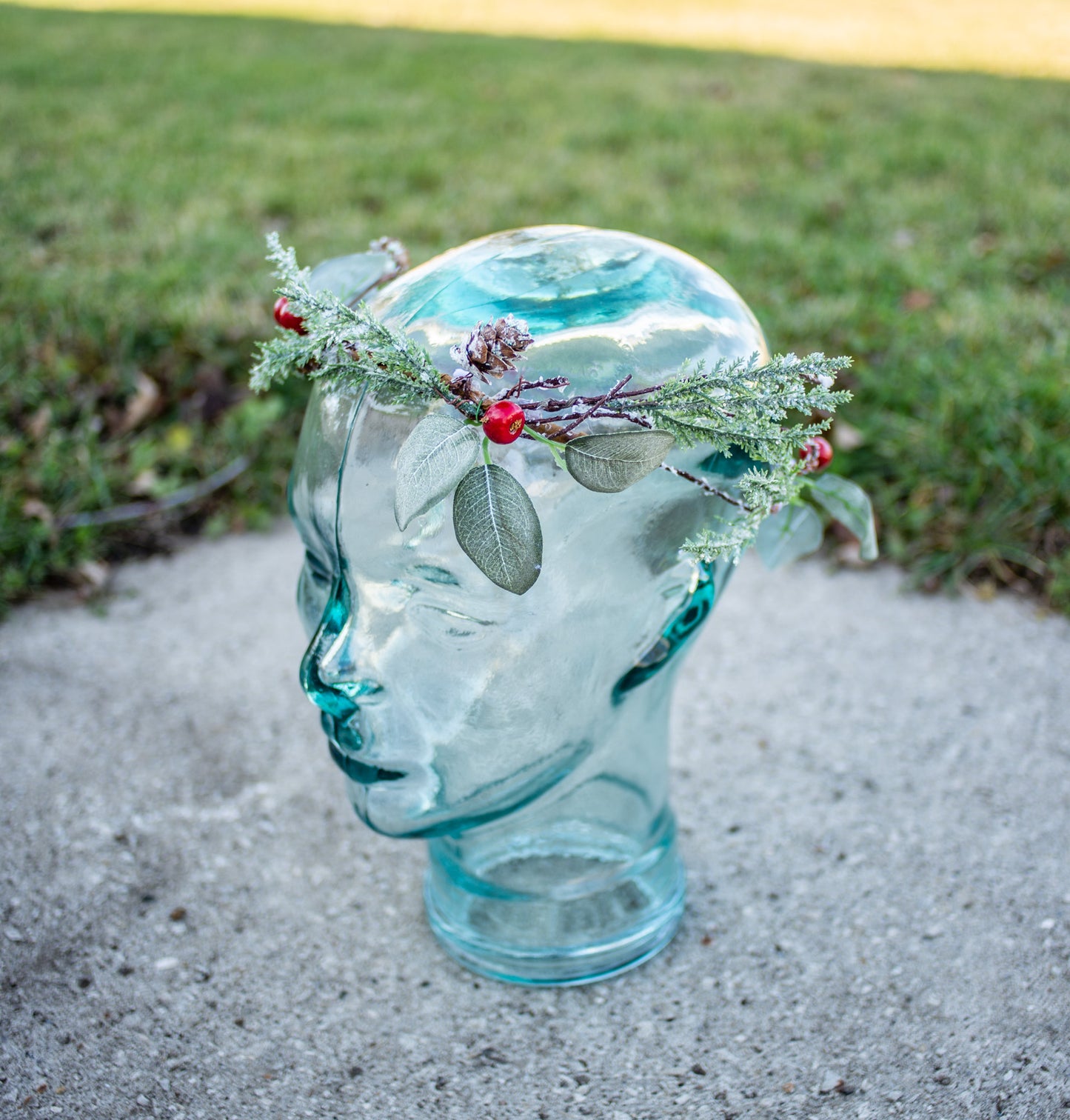 winter frosty pine holly crown