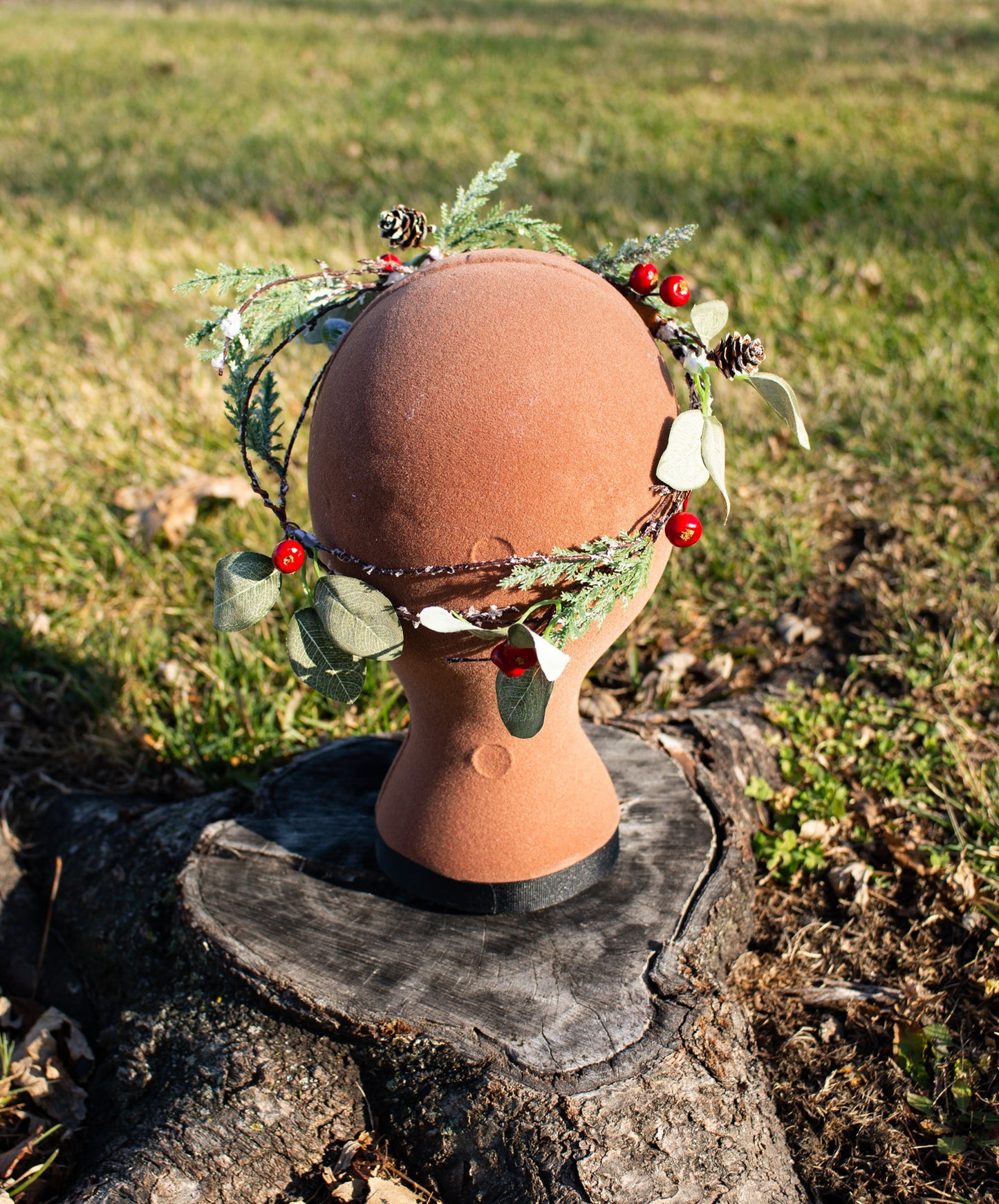 winter frosty pine holly crown backside