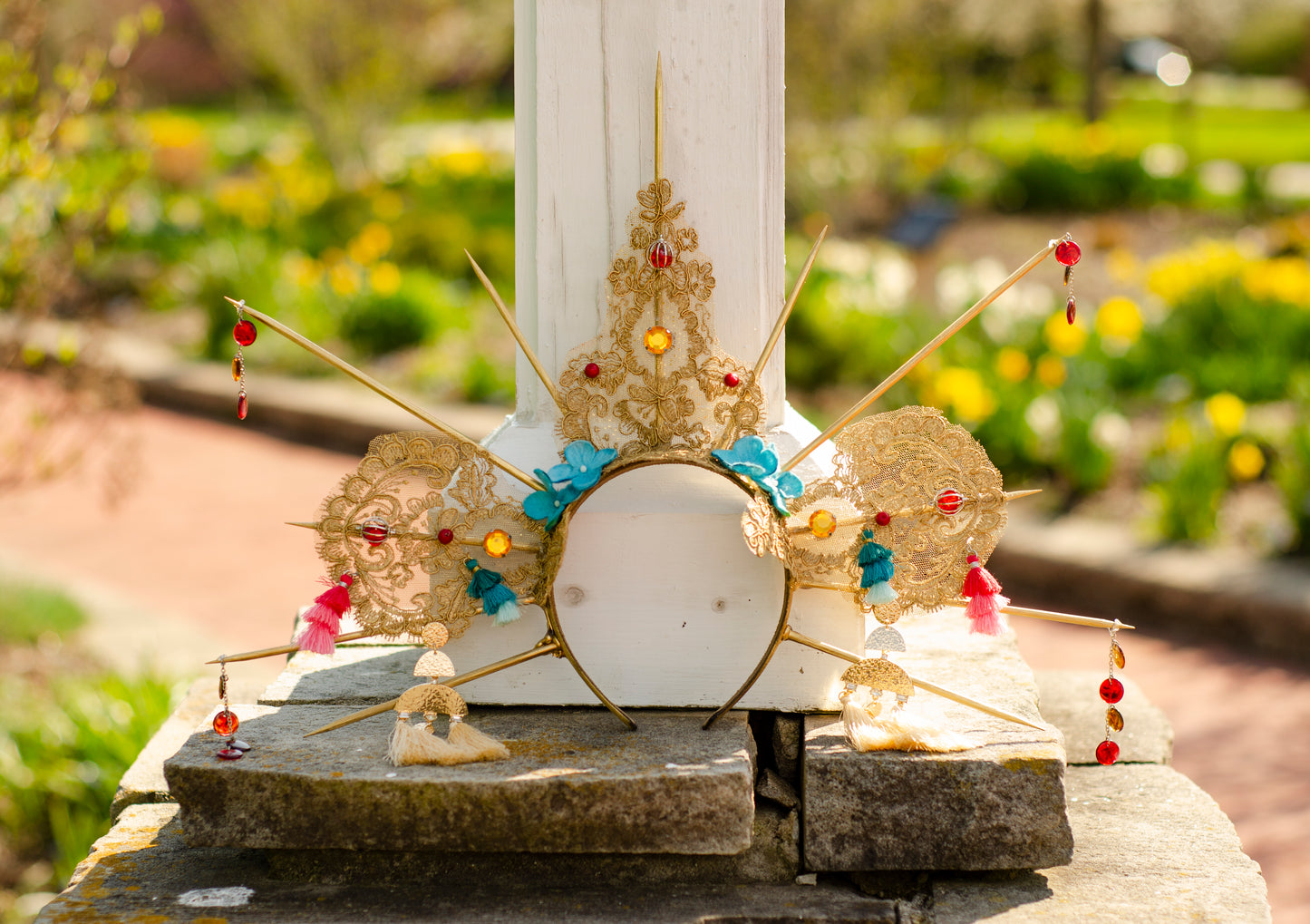 photo of gold spiked goddess crown